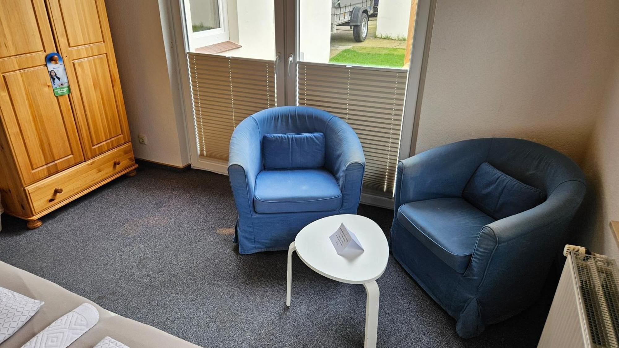 Hotel Dorfkrug Buesum - Guenstige Altbauzimmer Am Oland Büsum Quarto foto