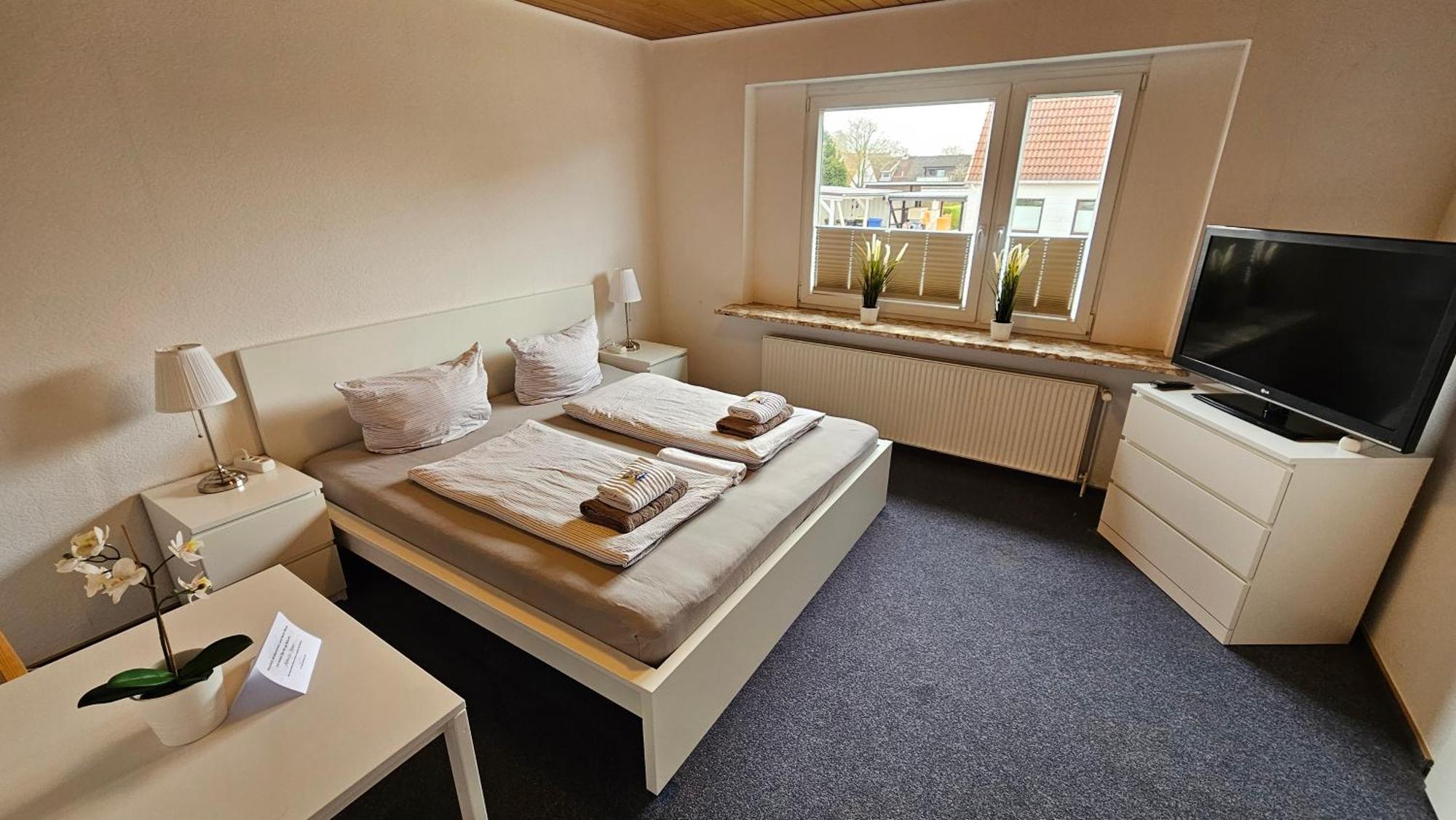 Hotel Dorfkrug Buesum - Guenstige Altbauzimmer Am Oland Büsum Quarto foto